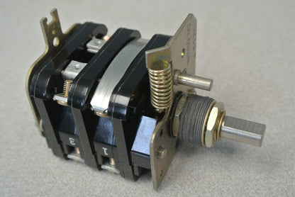 ALLEN-BRADLEY 806-940344 ROTARY PILOT SWITCH / NEW SURPLUS