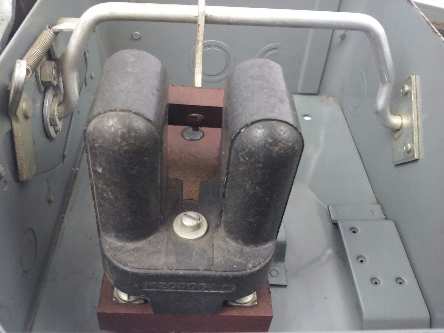 WESTINGHOUSE, AHU-221, SAFETY SWITCH, 2P, 30A, 240VAC/ 250VDC, TYPE A, AHU, NEW