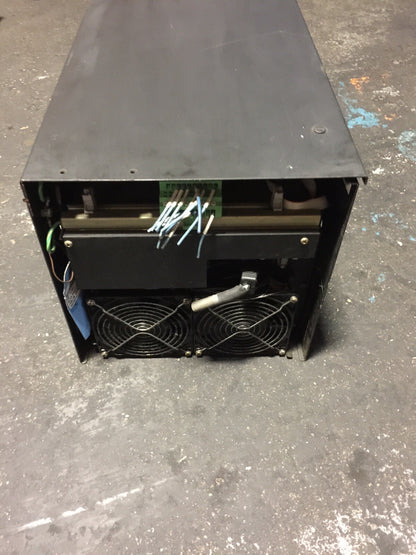 ALLEN BRADLEY 1392-B100-RK-MC-B-D1-F2-F4 AC DRIVE OUTPUT 440VAC 60A 3PH INPUT
