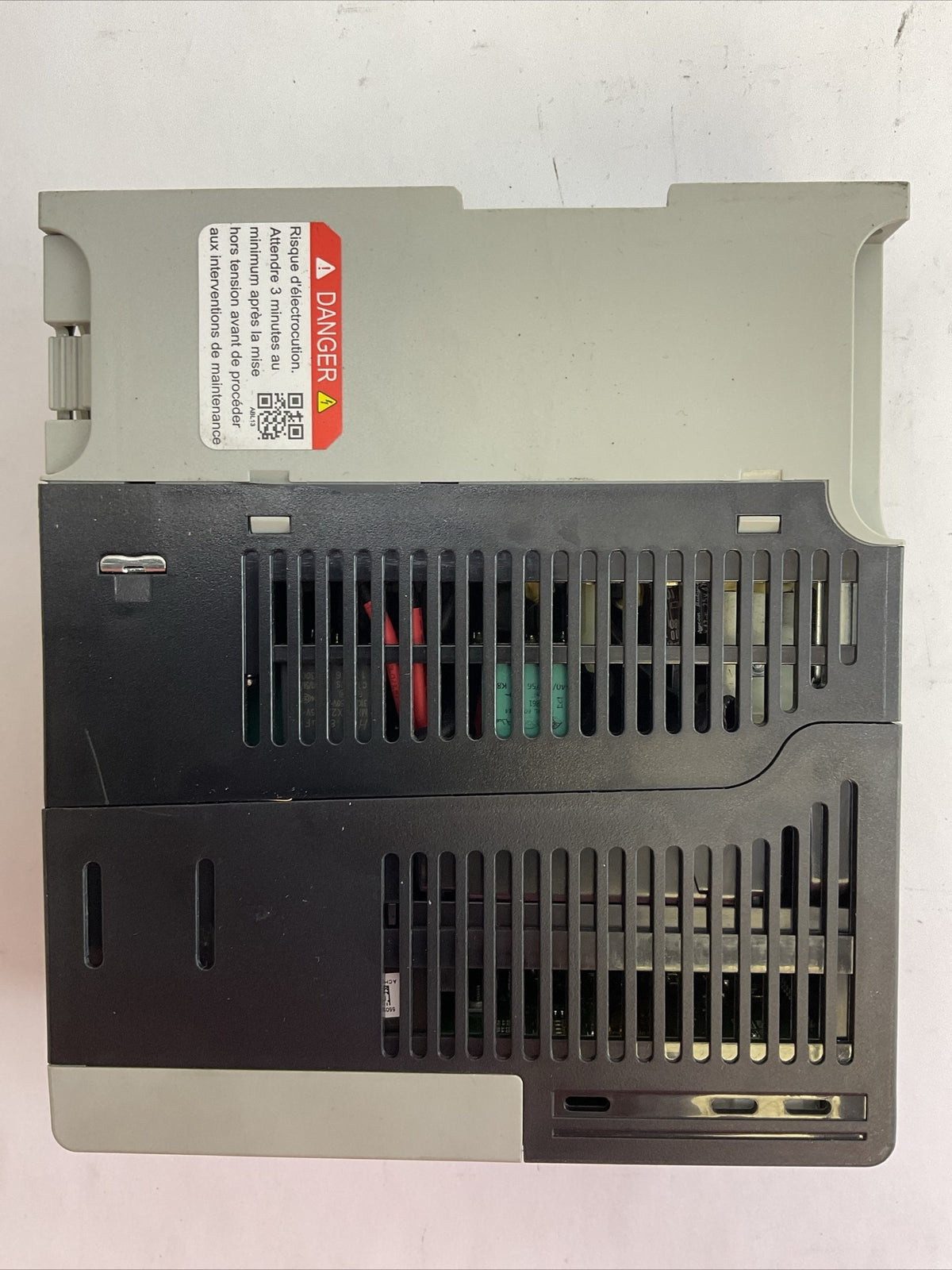 ALLEN BRADLEY 25B-D1P4N114 AC DRIVE FRN 5.001 OUTPUT 0-460VAC SER A