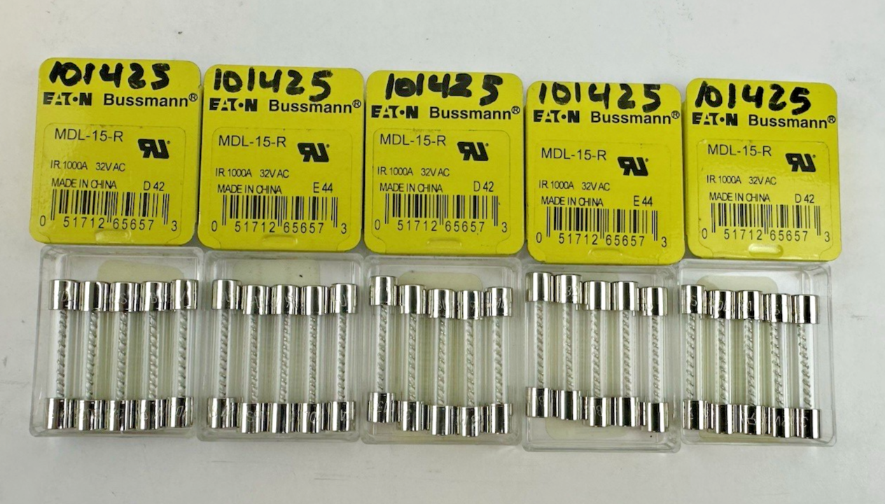 EATON BUSSMANN MDL-15-R GLASS TIME DELAY FUSE 15A 32V 5 PACK LOT OF 5