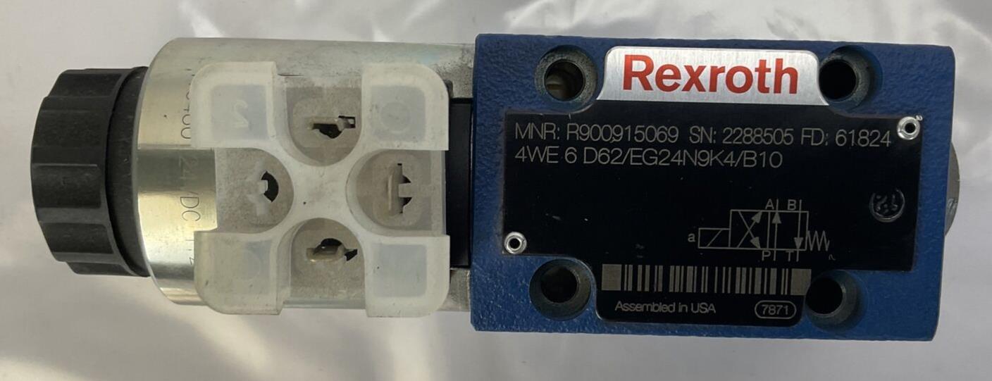 REXROTH R900915069 DIRECTIONAL CONTROL VALVE 24VDC