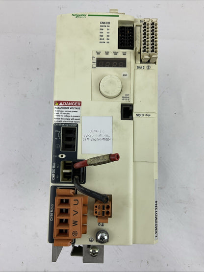 SCHNEIDER ELECTRIC LXM32MD72N4 SERVO DRIVE OUTPUT 24A 7kW INPUT 208/480VAC 3PH