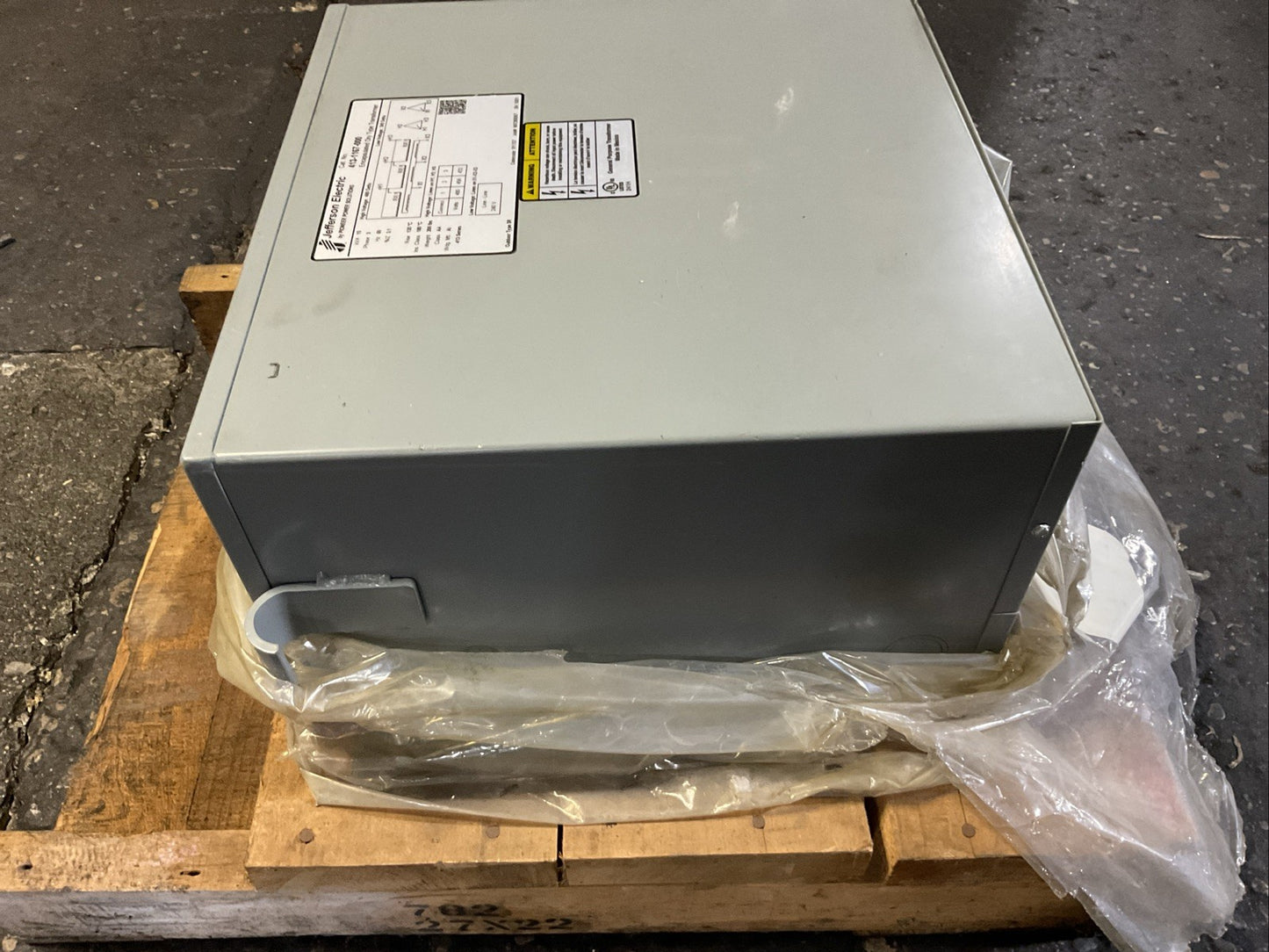 JEFFERSON ELECTRIC 413-1167-000 15KVA 3PH 60HZ HIGH VOLTAGE 480 DELTA LOW VOLTAG