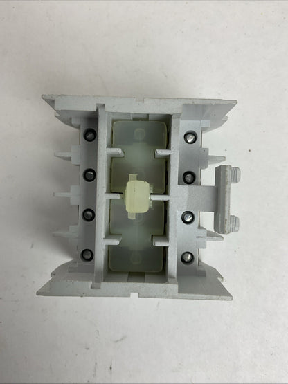 CUTLER HAMMER C320KGT15 SERIES A2 AUXILIARY CONTACT