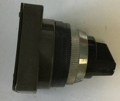 IDEC ASS-300-B SELECTOR SWITCH ***LOTOF25***