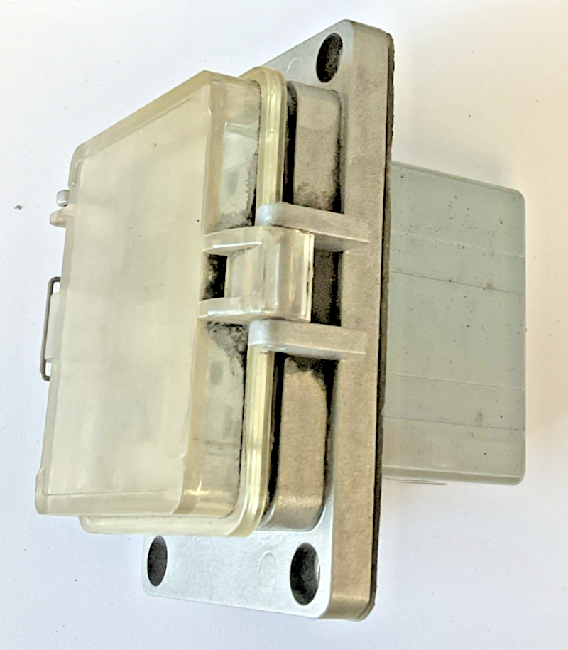 GRACEPORT P-R2-K3RF3 INTERFACE 120VAC 3A GFCI INSIDE-OUTLET