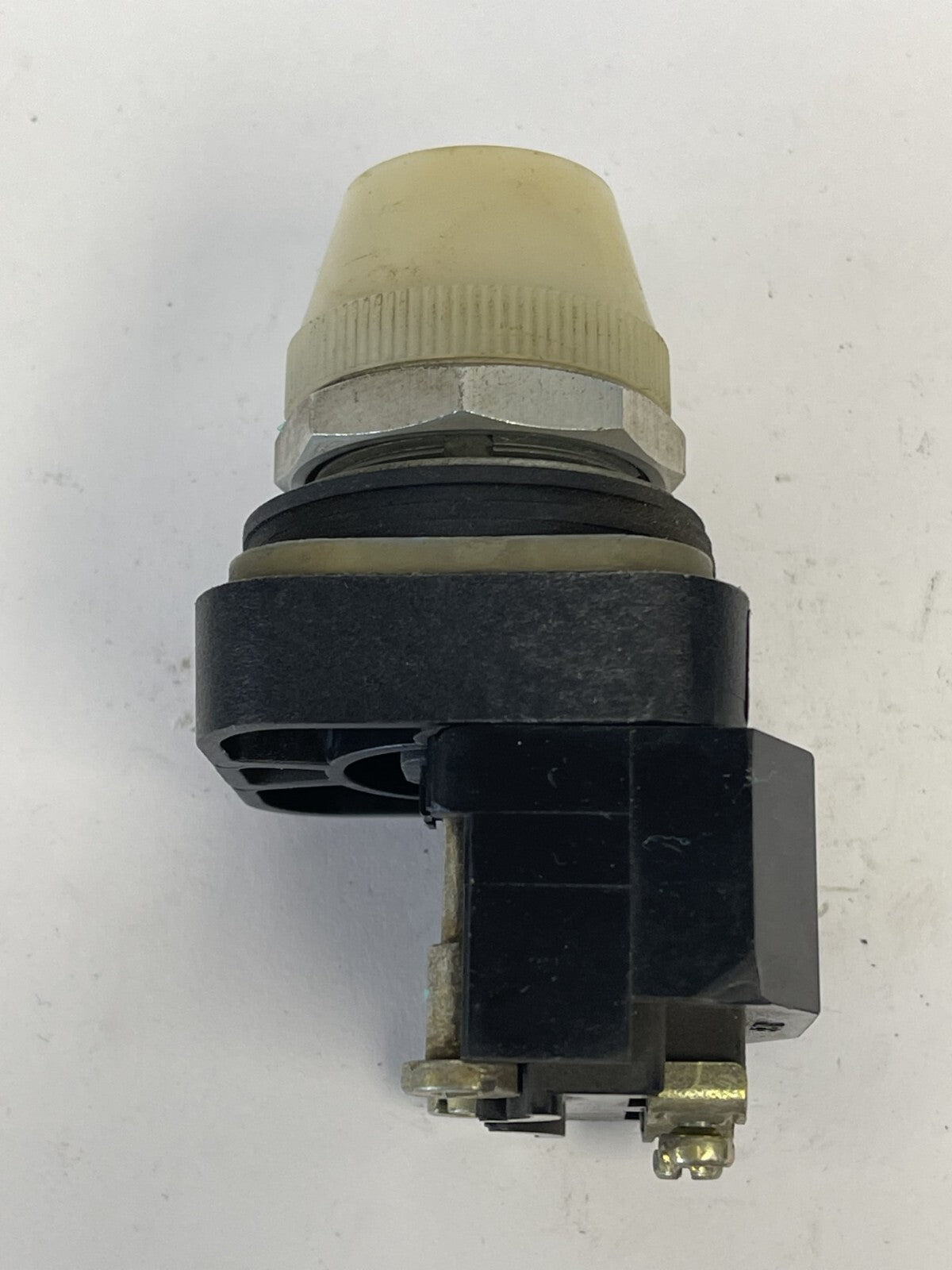 ALLEN BRADLEY 800T-P16 -SER T-PILOT LIGHT-WHITE, 120V AC 50/60 Hz, 755/1866 LAMP