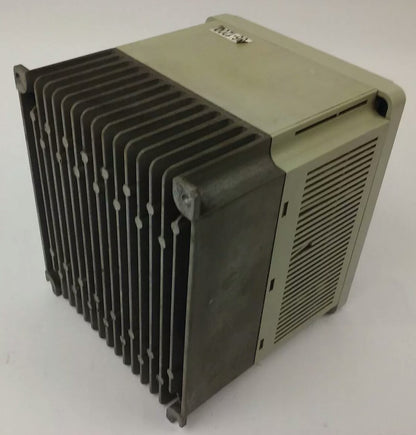 ALLEN BRADLEY 1305-BA03A SER. C, AC DRIVE, INPUT: 380/460V, 2.2A, 50/60HZ,1800VA