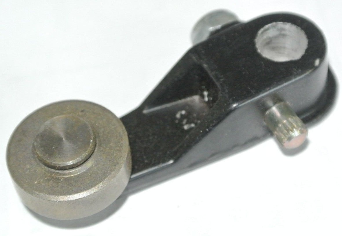GE CR215GL11 - LIMIT SWITCH ROLLER LEVER 1.5" RADIUS - STEEL ROLLER NEW SURPLUS