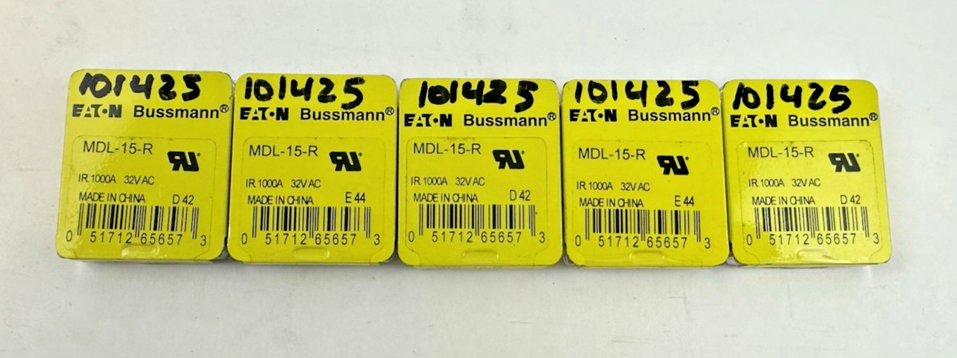EATON BUSSMANN MDL-15-R GLASS TIME DELAY FUSE 15A 32V 5 PACK LOT OF 5