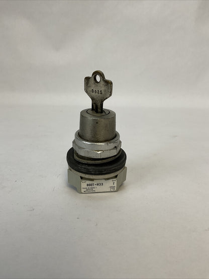 ALLEN BRADLEY 800T-H33 SER T SELECTOR SWITCH NEMA TYPE 4, 13
