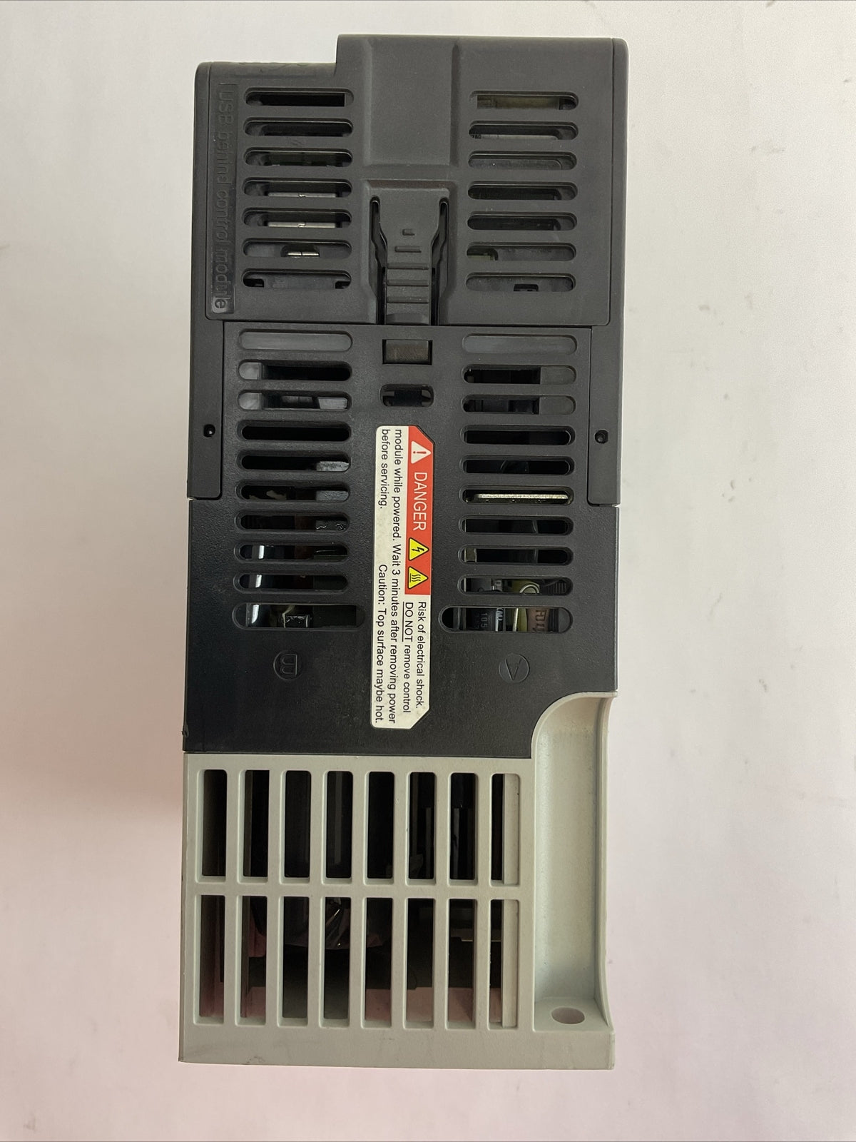 ALLEN BRADLEY 25B-D2P3N114 AC DRIVE FRN 2.002 OUTPUT 0-460VAC SER A