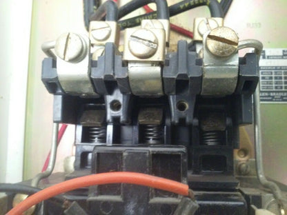 ALLEN BRADLEY SIZE 1 COMBINATION STARTER 872240 SIZE 1 BUL.713 SER. K STARTER