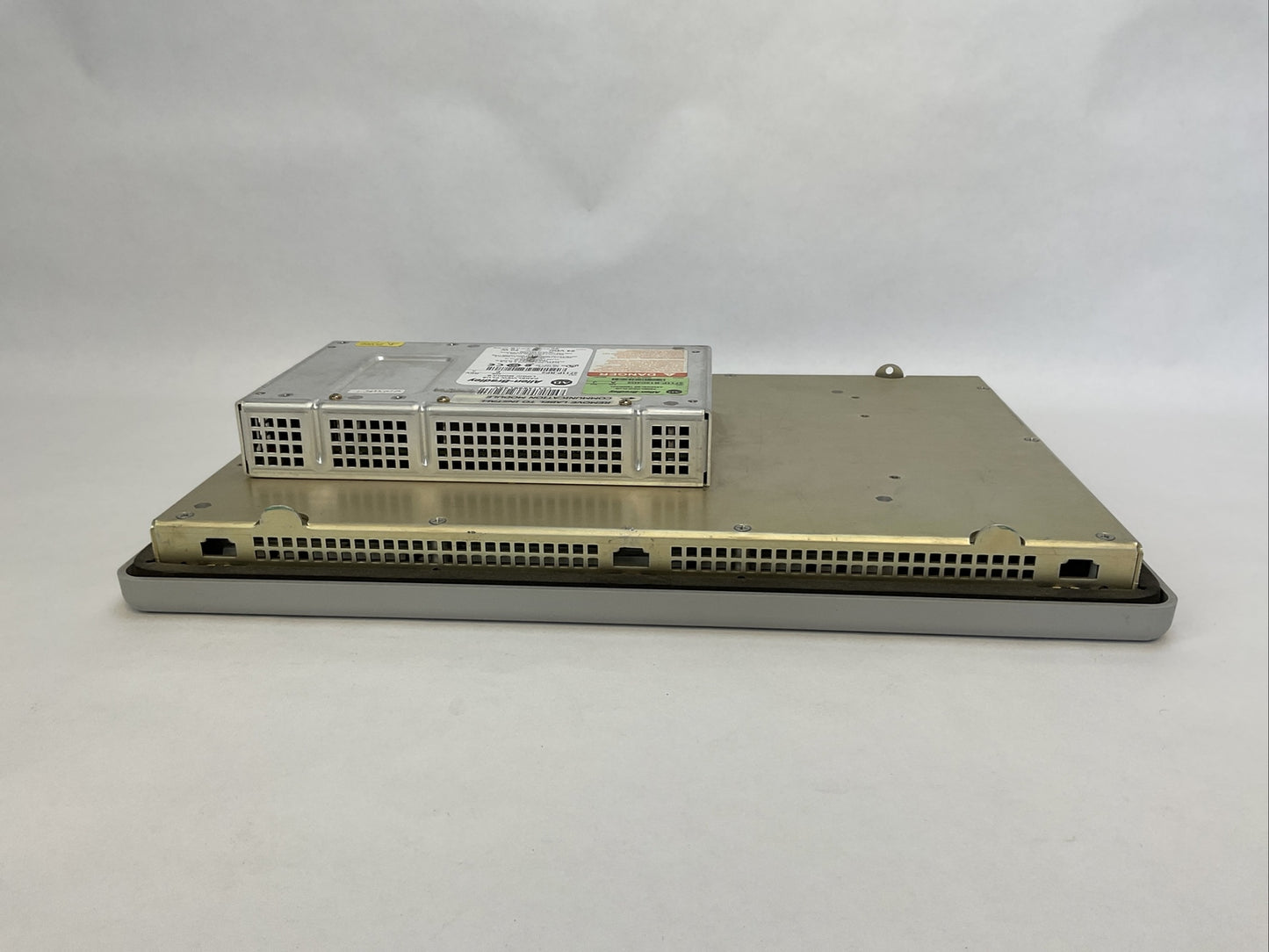 ALLEN BRADLEY 2711P-B12C4D2 SER A REV J 2711P-RP2 SER F REV A 24VDC 70W