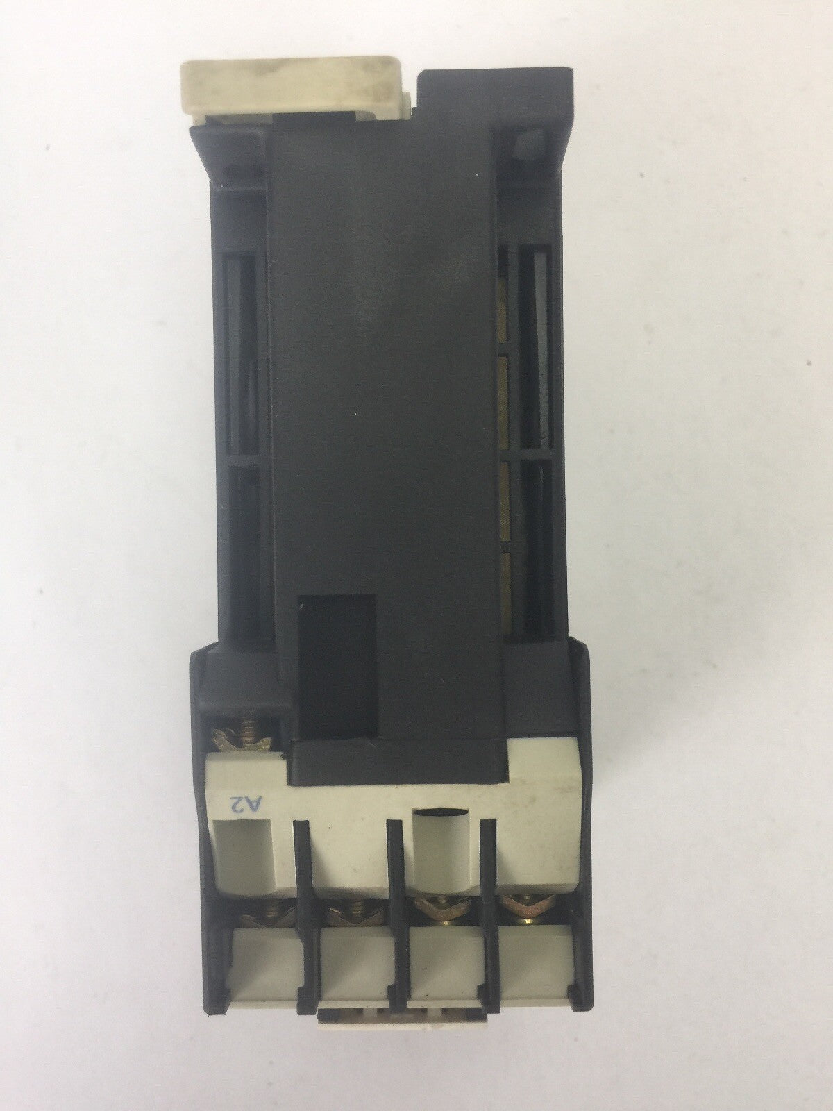TELEMECANIQUE CA3 DN 22 CONTROL RELAY 600VAC 10A COIL 24VDC LA4 DE 1E 24-48 VAC