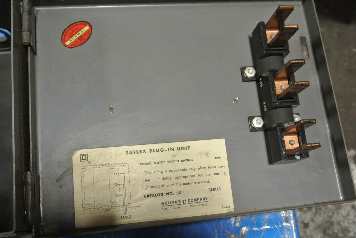SQUARE D SD-9351 - SAFLEX FUSIBLE PLUG-IN DUCT / BUS PLUG - 230V, 30A, 3P, 3W