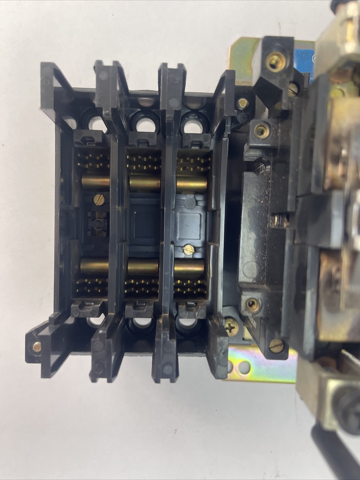 ALLEN BRADLEY 104-A60ND3 REVERSING CONTACTOR SER C 60AMP 600VAC 3PHASE 50HP