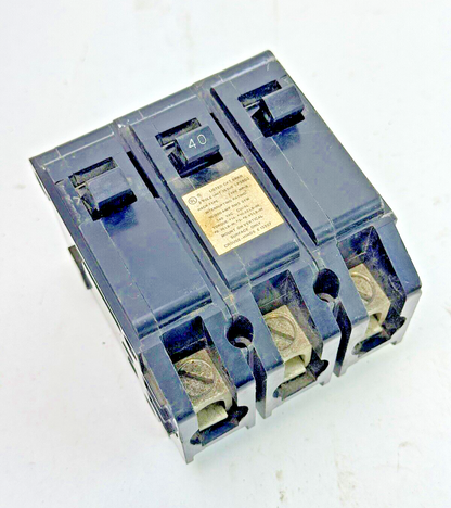CROUSE-HINDS - MP-A340 - CIRCUIT BREAKER - 40A, 3 POLE, 240 VAC, MP-A-340