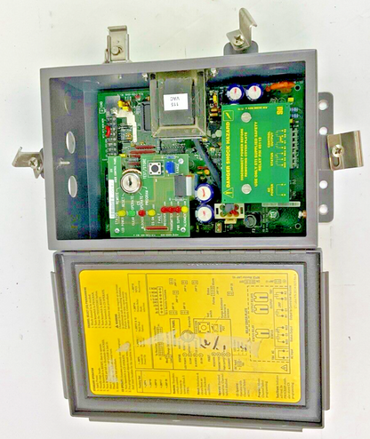 STI 43268-0040 LIGHT CURTAIN CONTROLLER MS4304B-2 115VAC 50/60HZ .250A