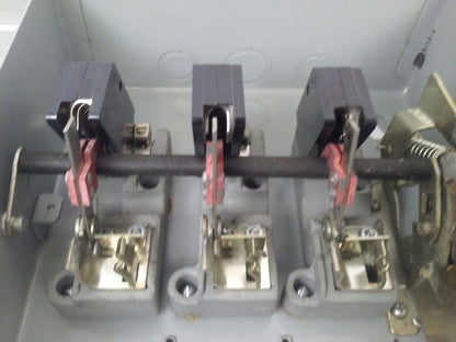 FPE 1336R FUSIBLE SAFETY SWITCH 3P, 30A, 600VAC, 3 WIRE, 3 BLADES, 20HP