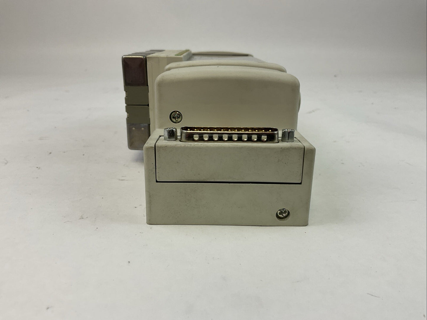 SMC VV5QC11-12C4FD0-N D-SUB CONNECTOR BASE (10)VQC1401N-51 SOLENOID VALVE
