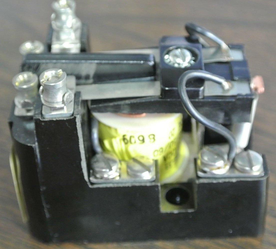 ARROW HART / COOPER MR2TU20 MR RELAY, 2 POLE, OPEN & CLOSED / 110V - BOX of 10