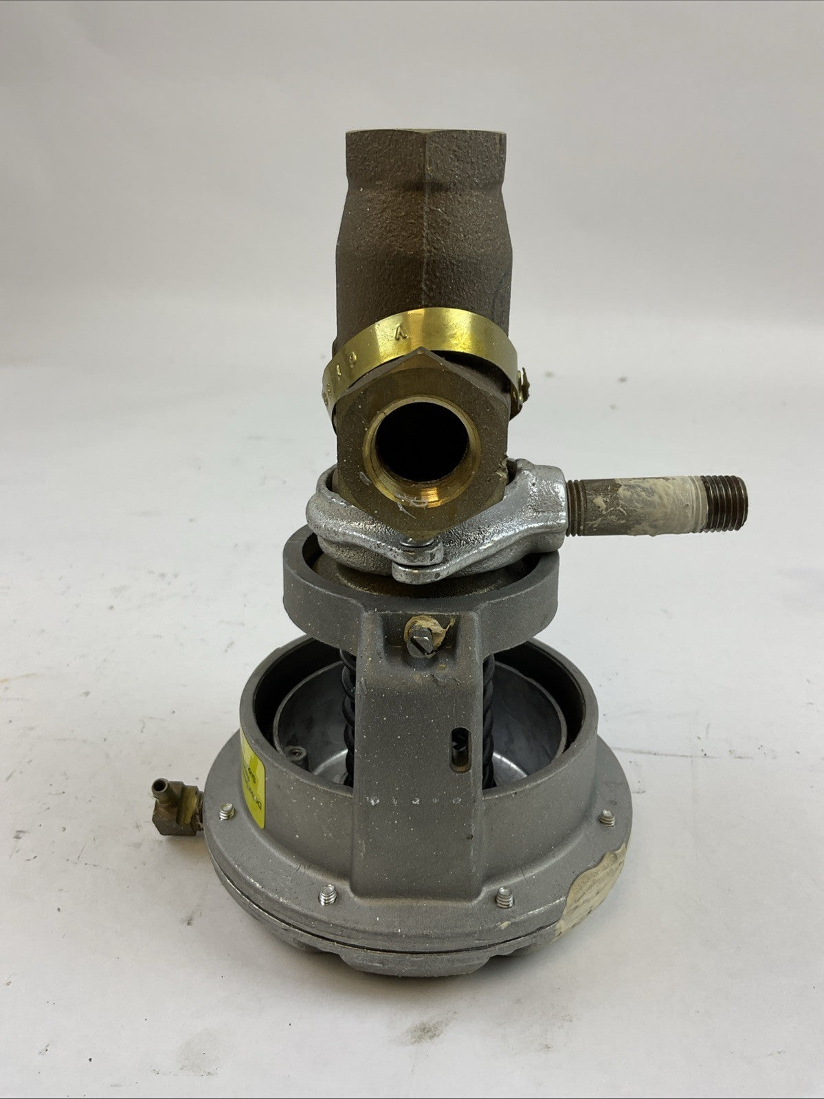 JOHNSON CONTROLS V-6139-2 AIR SWITCHING VALVE 1/2" MIXING VALVE
