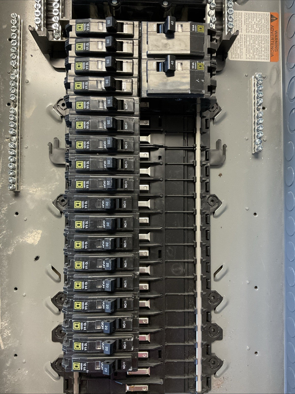SQUARE D QOC42US BREAKER PANELBOARD TYPE 1 SER S01 200AMP MAIN BREAKER