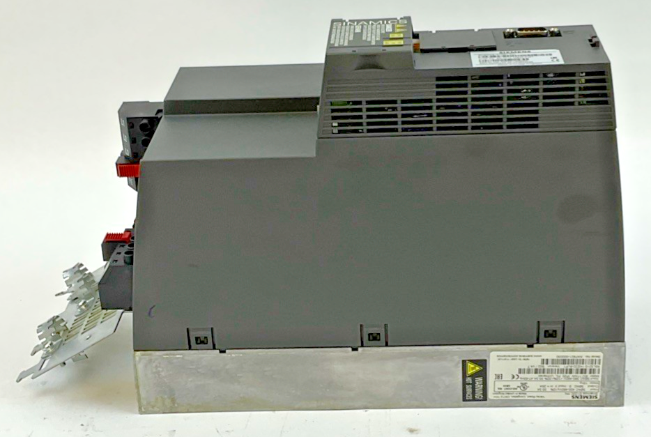SIEMENS 6SL3210-1KE22-6UF1 FREQUENCY CONVERTER 15HP VER.B02 33.3A G120C PN 480V
