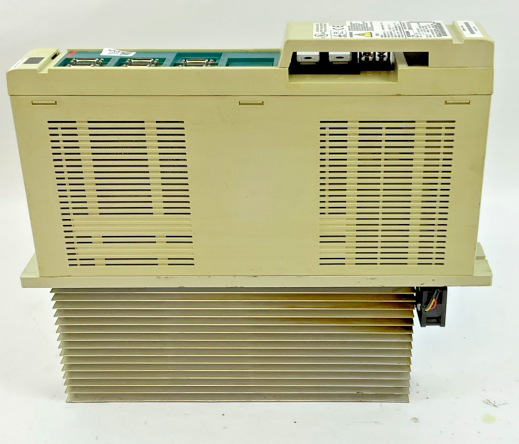 MITSUBISHI MDS-CH-V1-20 SERVO DRIVE UNIT 2KW 648V H/W VER.K 240HZ 4.6A