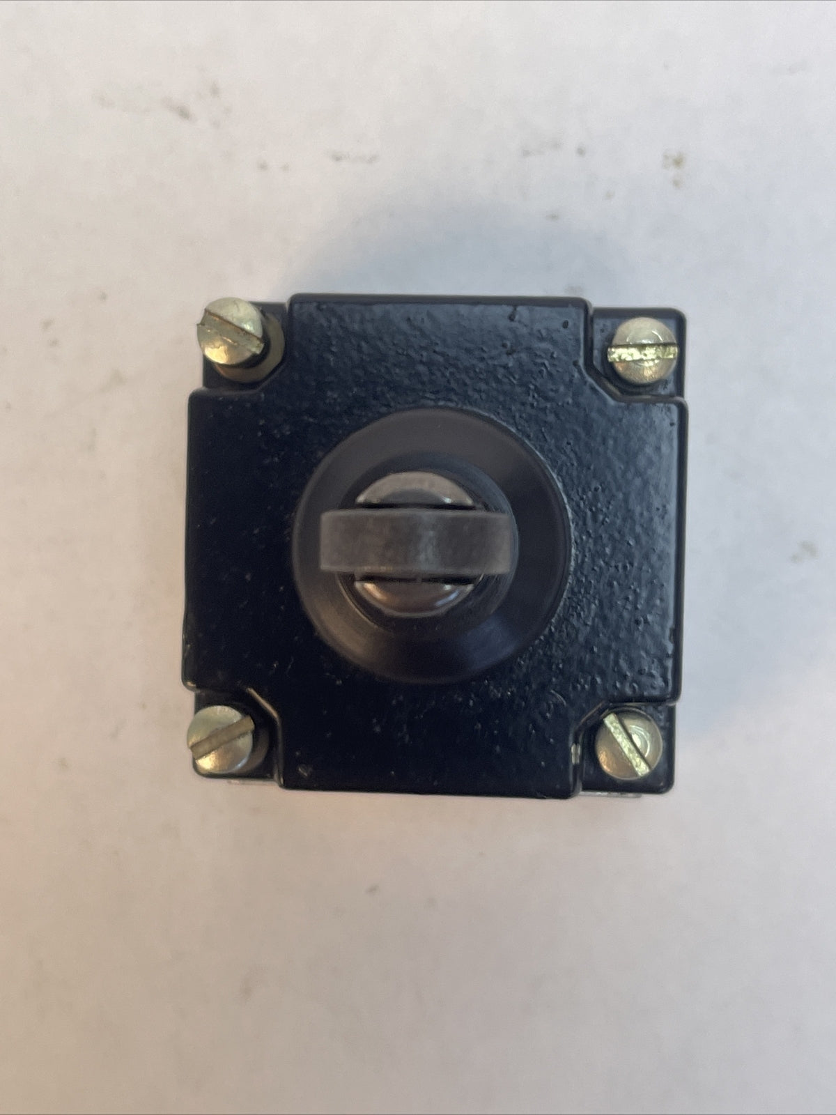 GE CR215GH87 TOP ROLLER PLUNGER HEAD ONLY WITH VITON SEALS FOR PLUG IN LIMIT SWI