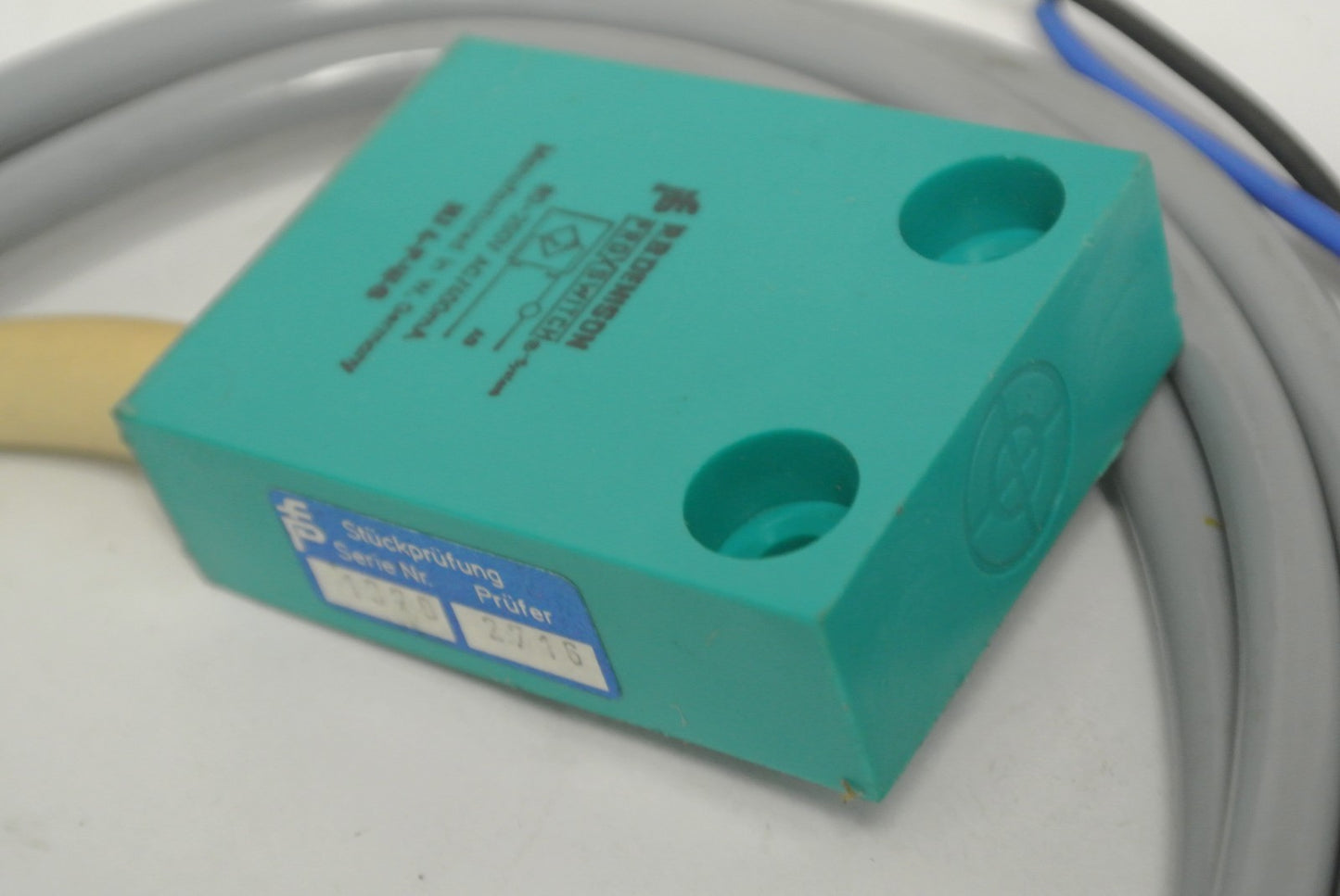R.B. DENISON / PEPPERL + FUCHS NJ4-F-W-S / NJ 4-F-W-S PROX. SWITCH - NEW SURPLUS