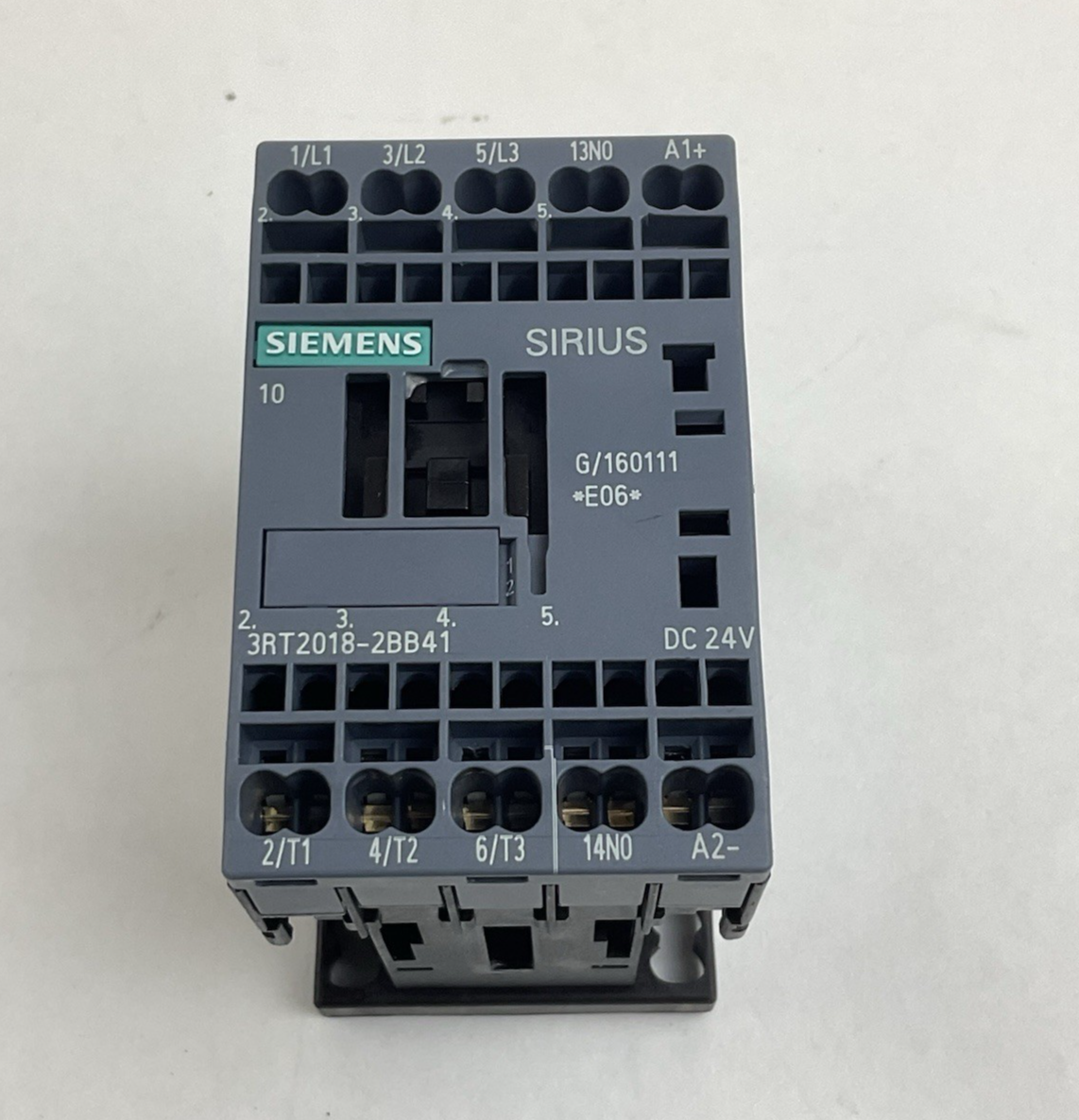 SIEMENS POWER CONTACTOR 3RT2018-2BB41 / 24V DC
