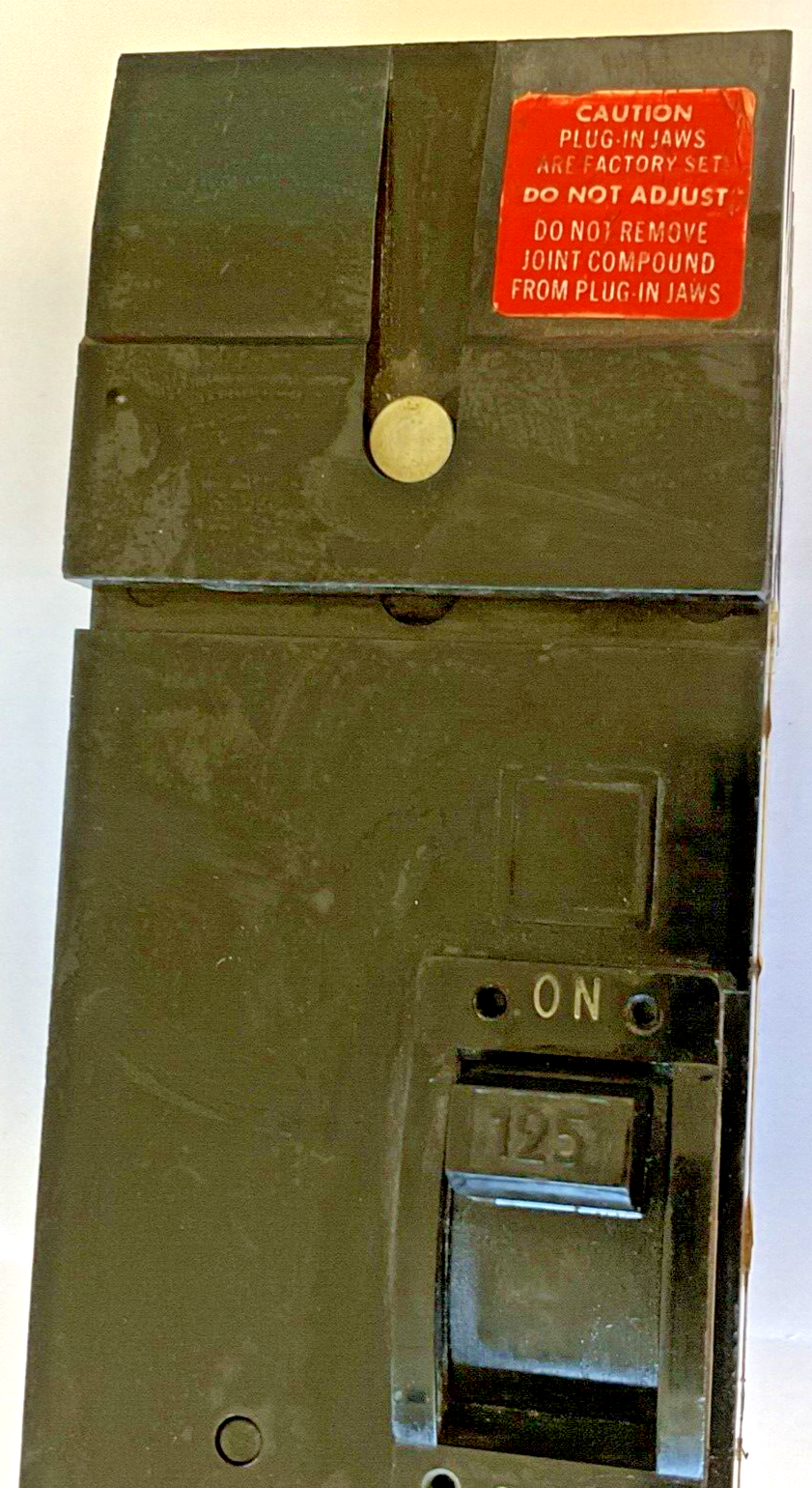 SQUARE D Q2-21125 CIRCUIT BREAKER 125A 120/240 2POLE TYPE Q2