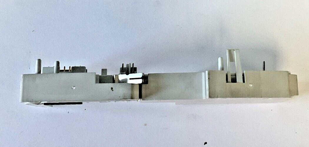 PILZ PSSU BP 1/8S TERMINAL BASE MODULE V1.1***LOTOF9***