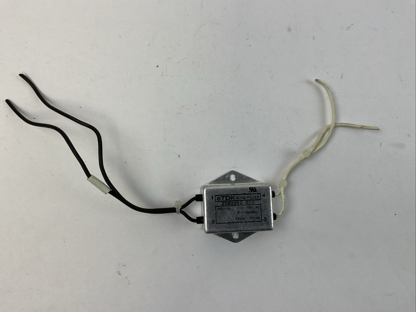 TDK ZGB2202-01U NOISE FILTER 250VAC 2A TV...1500VAC F.......50/60HZ