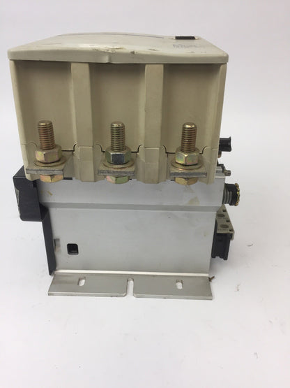 TELEMECANIQUE SQUARE D LC1F330 CONTACTOR 370A 600VAC 250HP LX1 FH 1272