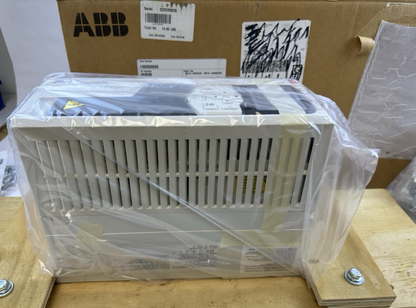 ABB ACS580-01-04A8-4 VFD VARIABLE FREQUENCY DRIVE 3HP 2.2KW 3PH 400-480VAC 4.8A