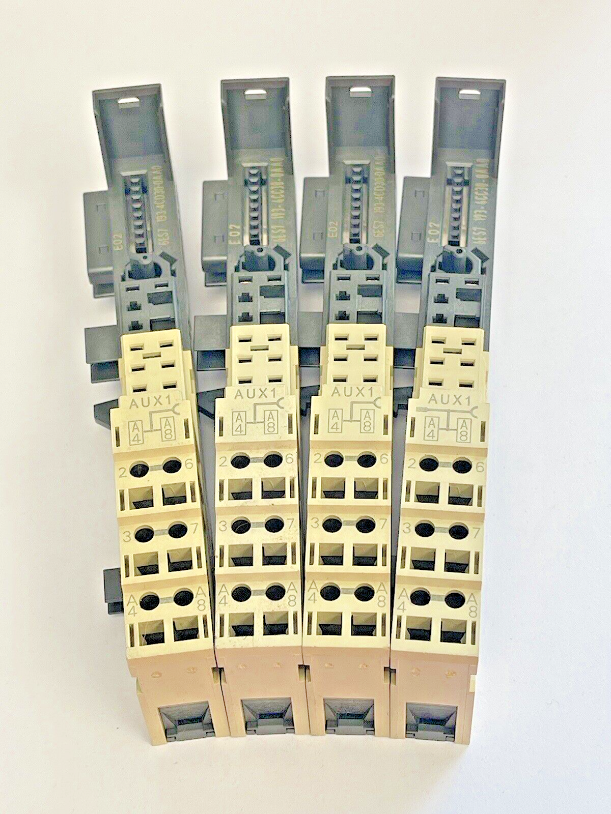SIEMENS *LOT OF 4* 6ES7 193-4CC30-0AA0 - TERMINAL MODULES