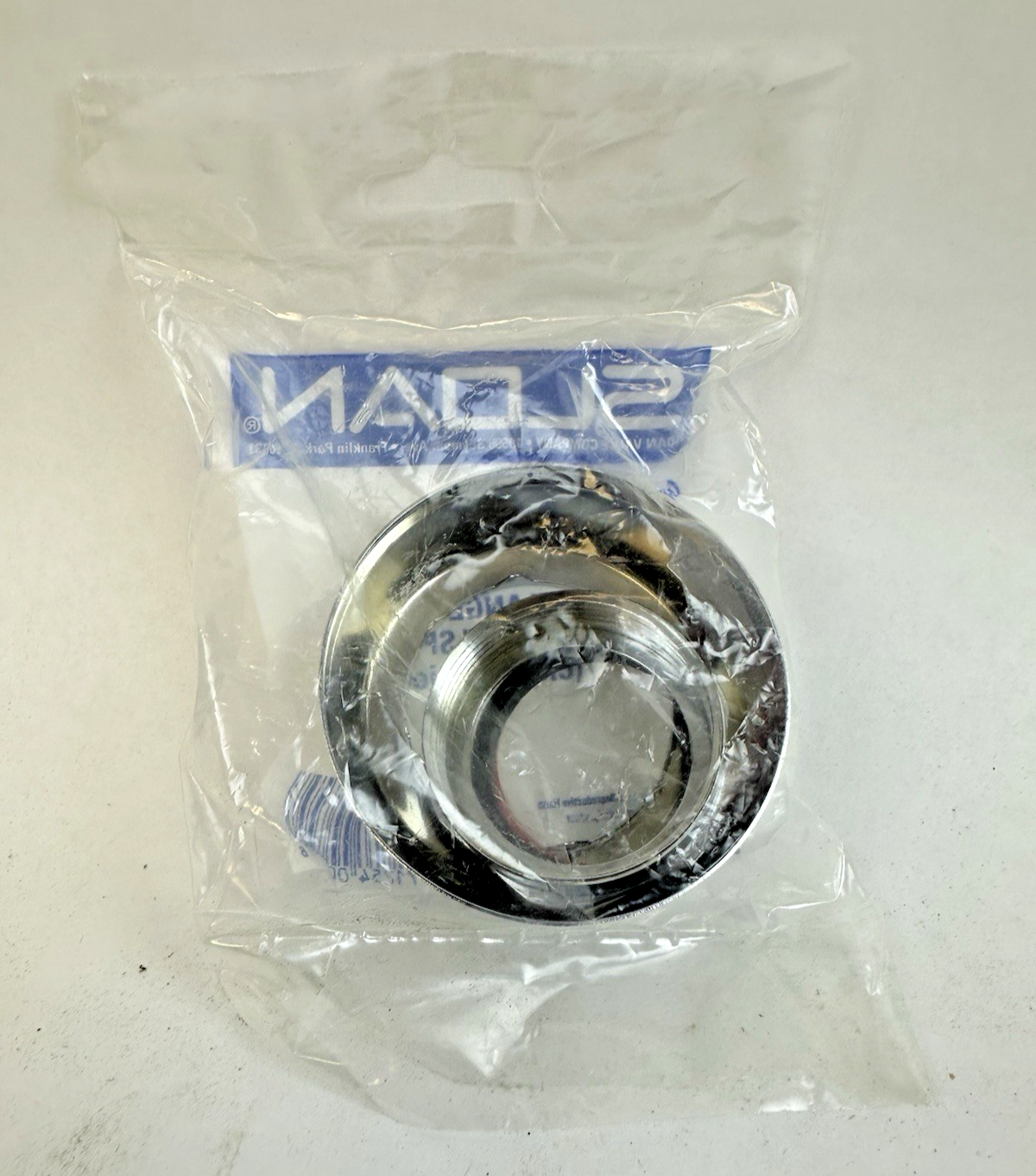SLOAN F-5-AT SPUD COUPLING AND FLANGE KIT  FOR 1 1/2" SPUD (CLOSET) 1 PIECE