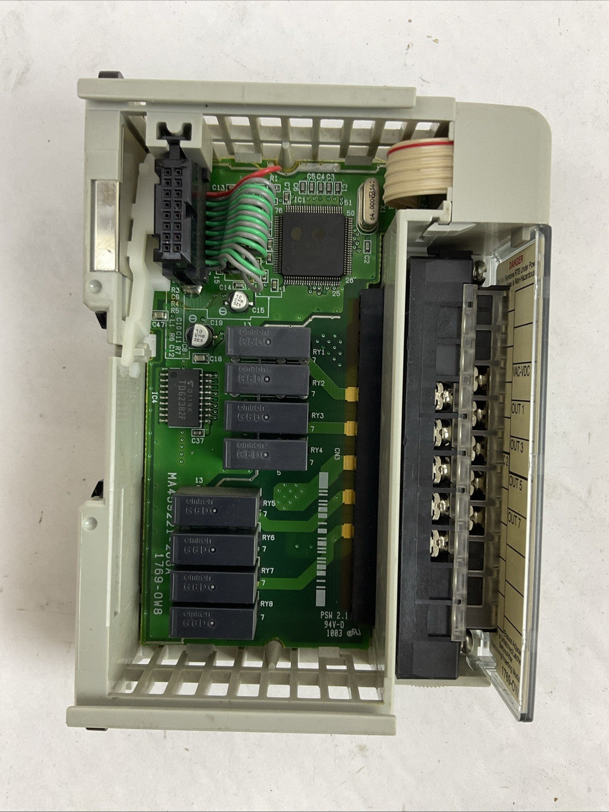 ALLEN BRADLEY 1769-OW8 SER B REV 1 F/W REV 2.1 8PT 5-265VAC 5-125VDC FORM A RELA
