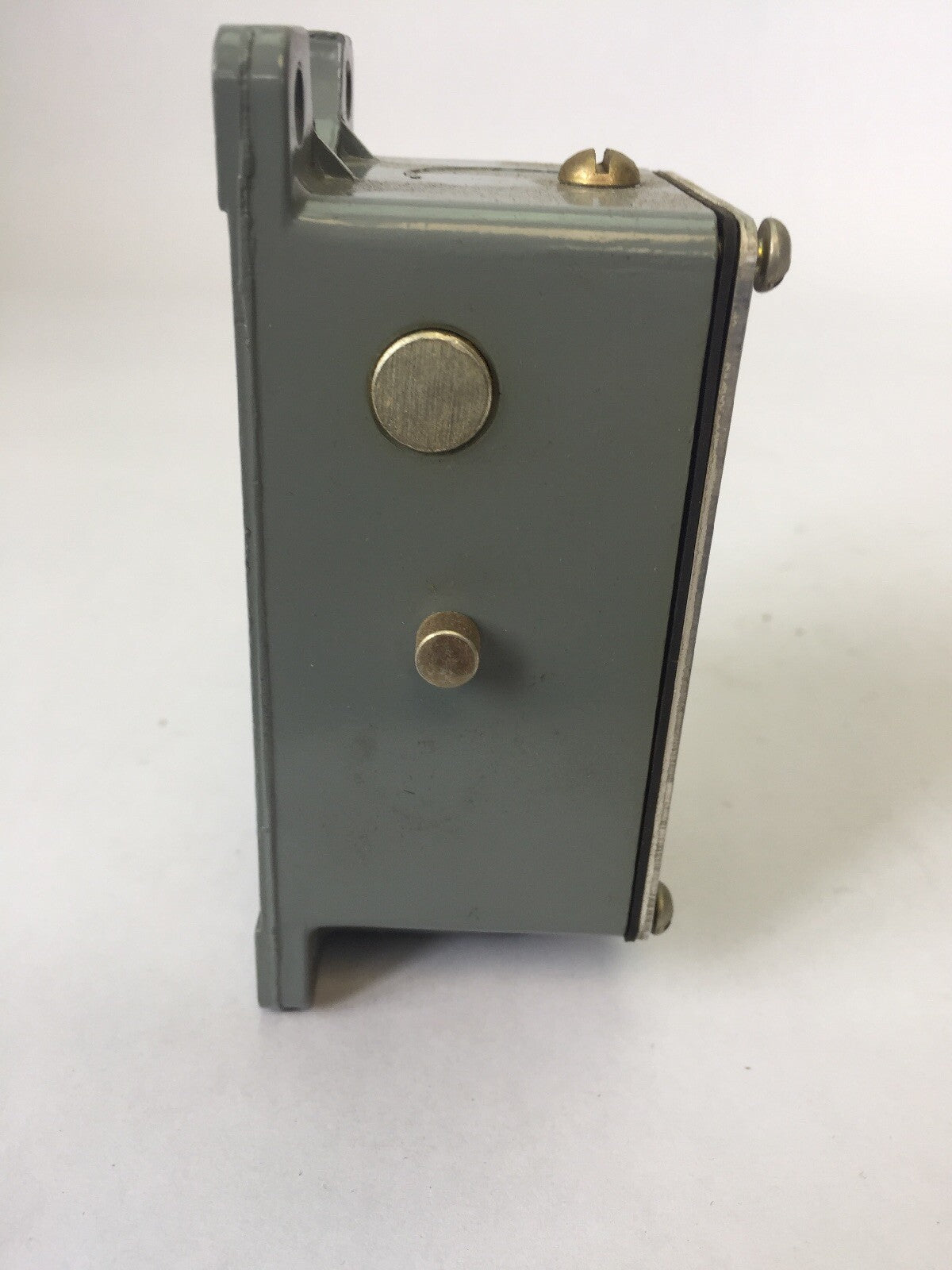 ALLEN BRADLEY 801-ASB11 LIMIT SWITCH ROLLER LEVER 600V AC/DC NC CONTACT
