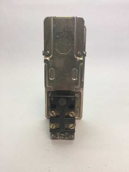 ALLEN BRADLEY 849-Z0D32 TIMING RELAY SER B 600VAC 250VDC 21A244 COIL 120V 60HZ