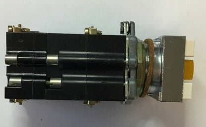 CUTLER-HAMMER E30JX6 PUSHBUTTON OPERATOR W/INDICATING LIGHT 48VAC/DC