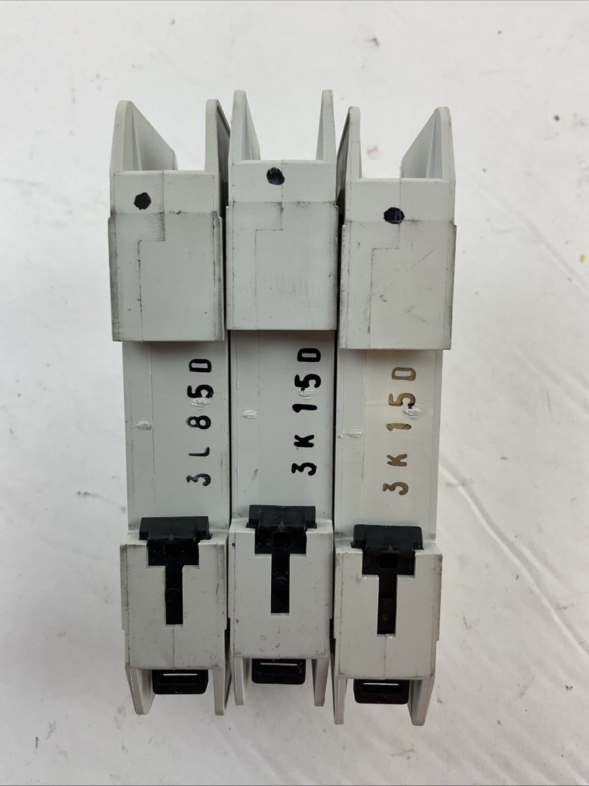 ALLEN BRADLEY 1489-A1D050 SER A CIRCUIT BREAKER 277VAC 48VDC 5AMP (LOT OF 3)