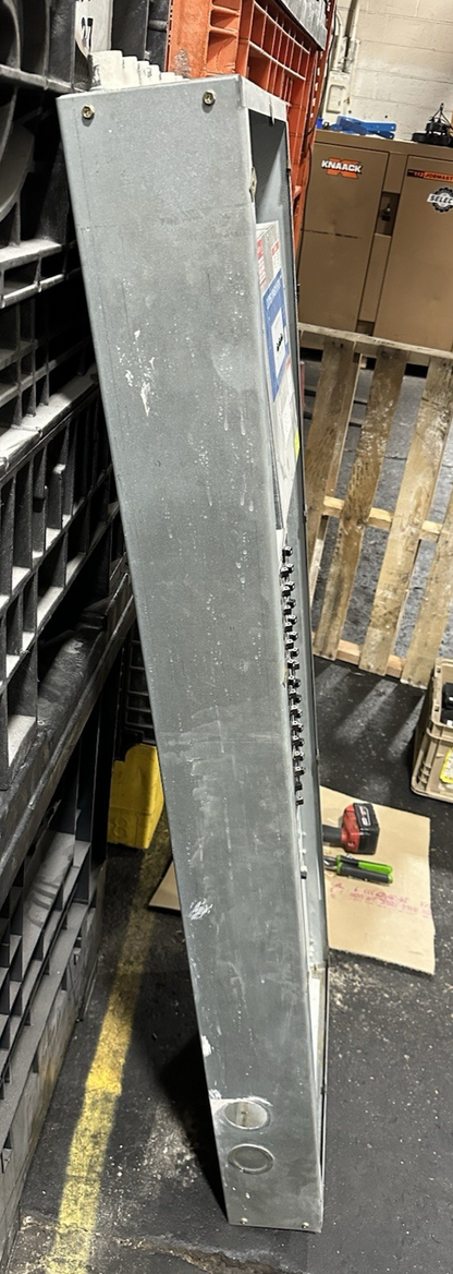 Cutler Hammer PRL1A 150A 3PH Panelboard 120/208V 30 Space Main w/ Clipper System