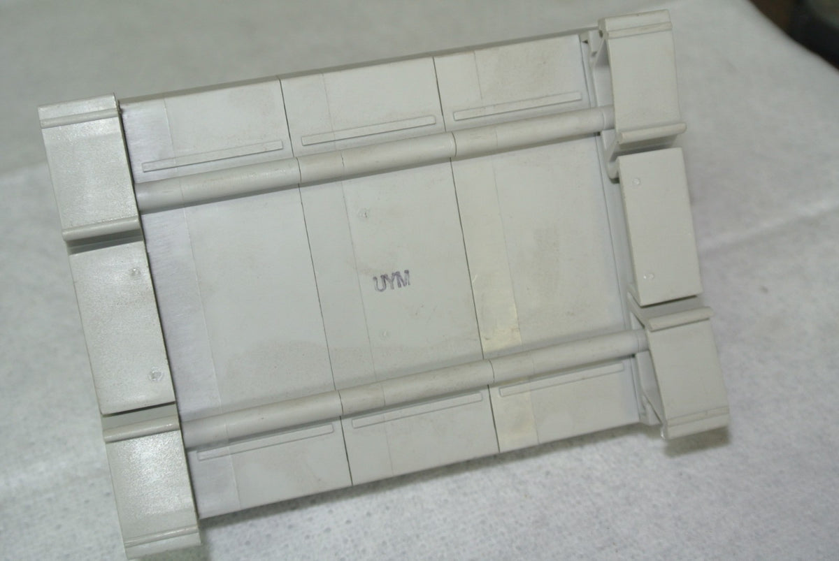 ALLEN-BRADLEY 1492-IFM40F-FS24-2 DIGITAL INTERFACE MODULE, FUSED, 40-Pt 24VAC/DC