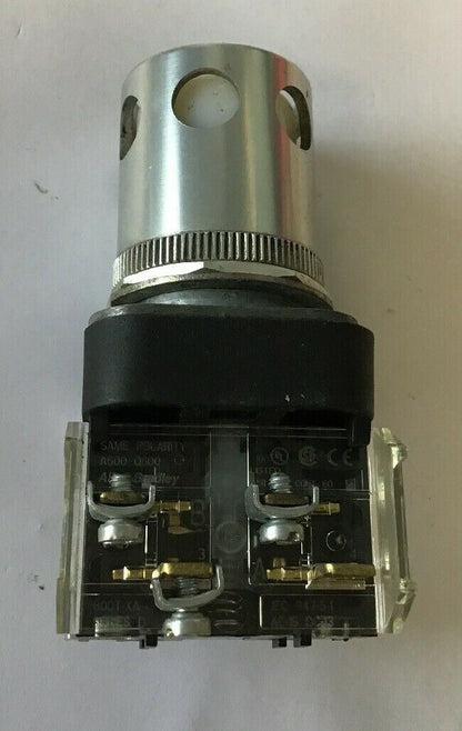 Allen Bradley 800T-QA24W WHITE ILL. 24V Push button SER. T