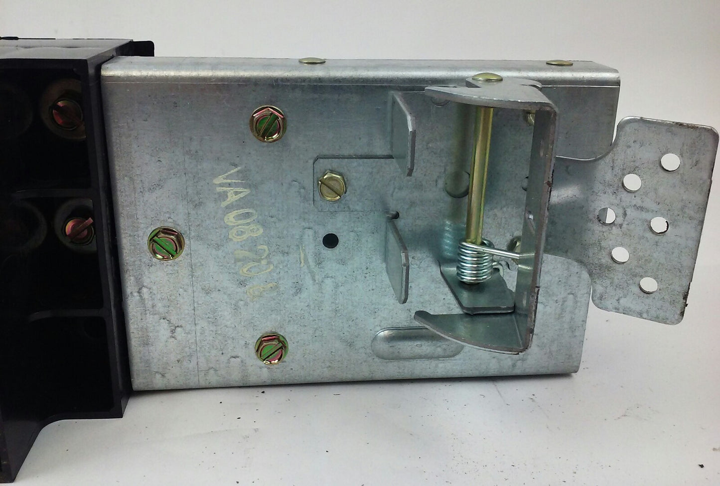 GE SPECTRA SERIES AMC6EB CIRCUIT BREAKER MODULE, 300A, 600V, 6P, USED